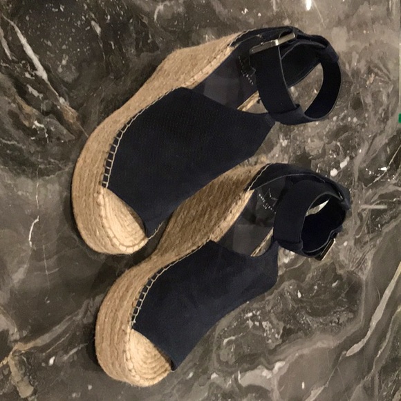 Marc Fisher Espadrille Wedge Mlannie Navy 9 Worn 1 - Picture 1 of 5